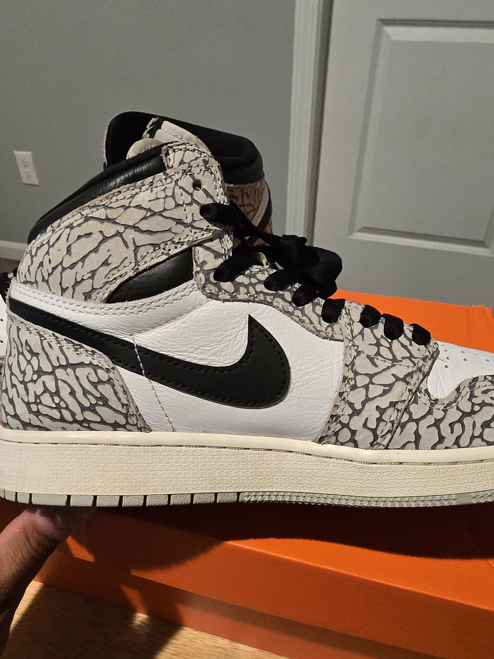 Nike Air Jordan 1 Retro High White Cement Elephant Print DZ5485-052 Sezi 7Y - Picture 4 of 10
